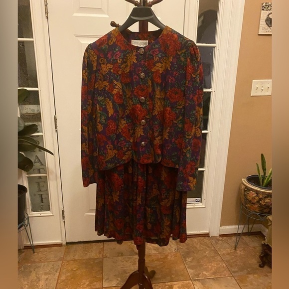 Jessica Howard Dresses & Skirts - VINTAGE JESSICA HOWARD 2PIECE SKIRT SET.  SIZE 16